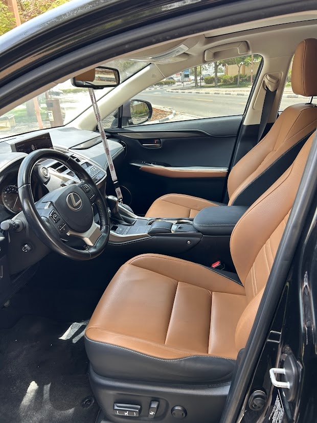 Negro Lexus NX 300 Platinum 2020